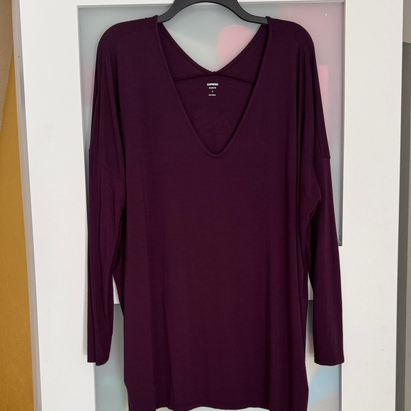 Express Tops - Women's V-Neck Long Sleeve Tunic - Deep Wine